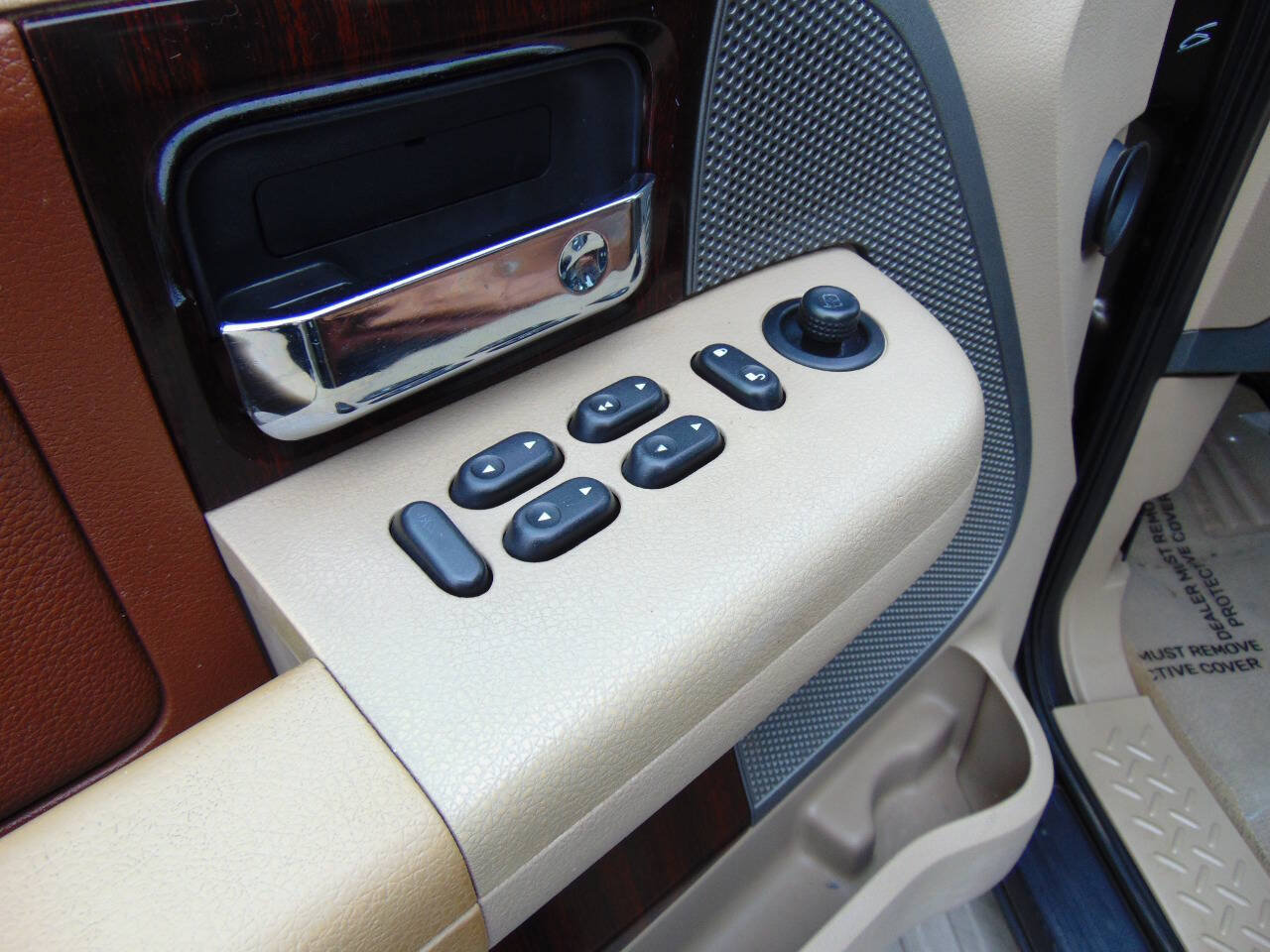 Used 2008 Ford F150 King Ranch AWD/4WD image 8
