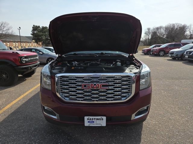 Used 2018 GMC Yukon Denali w/ Denali Ultimate Package AWD/4WD image 11