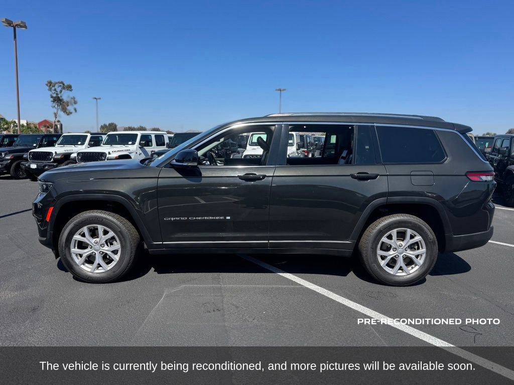 Used 2022 Jeep Grand Cherokee L Limited w/ Luxury Tech Group II RWD image 2