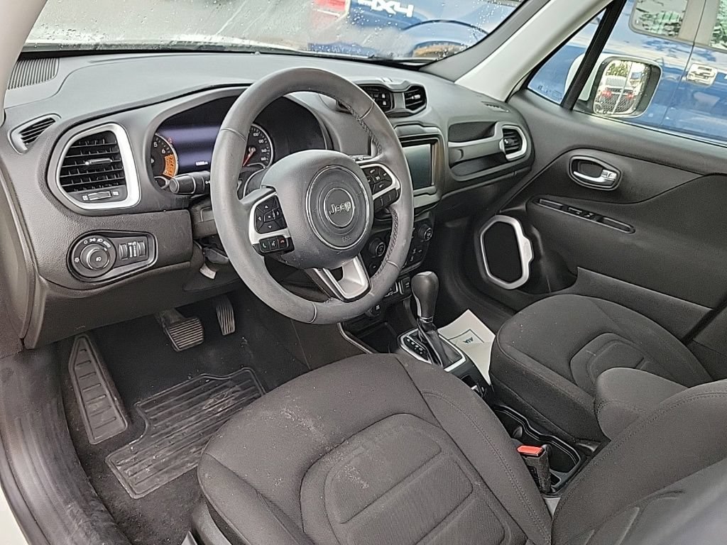 Used 2021 Jeep Renegade Latitude AWD/4WD image 7