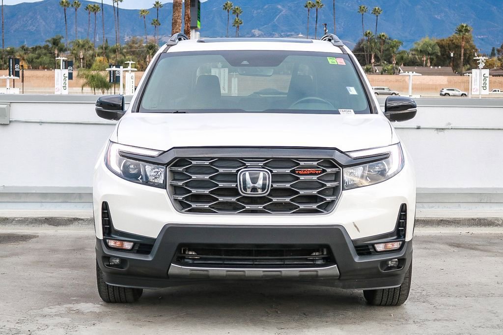 Used 2023 Honda Passport TrailSport image 3