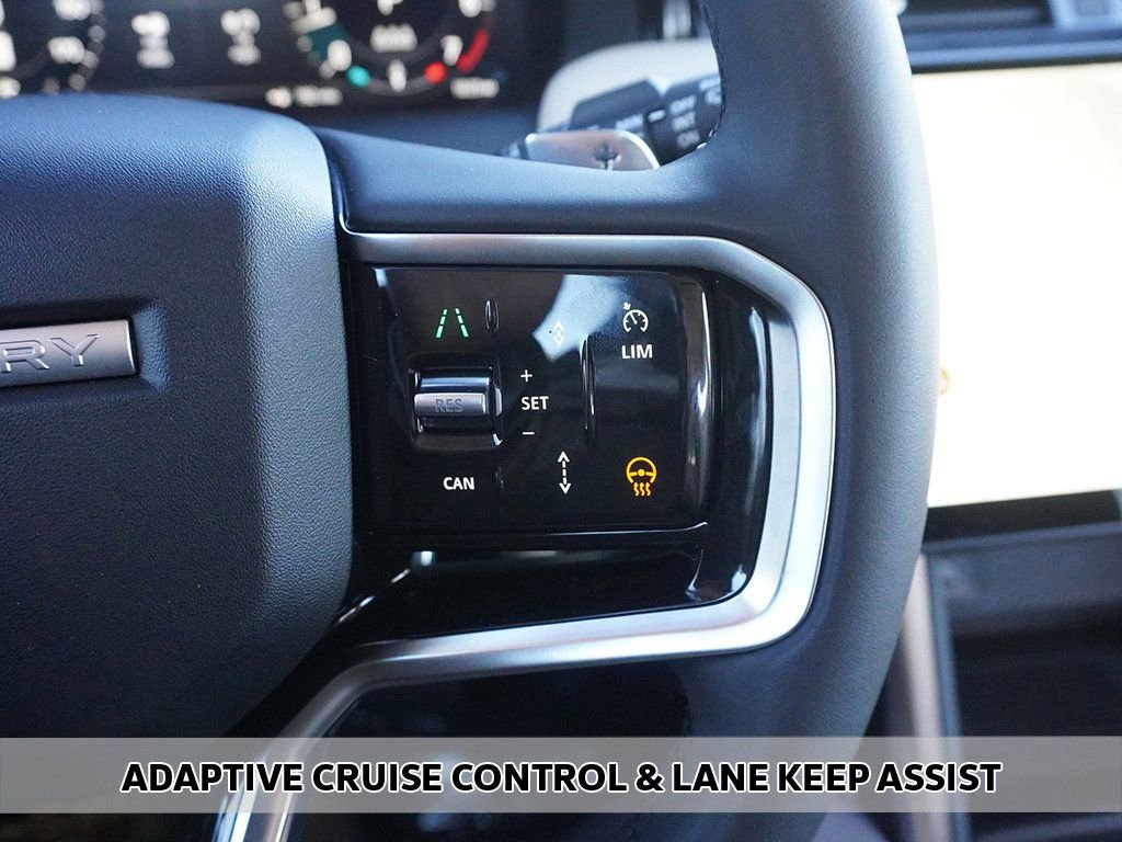 Used 2024 Land Rover Discovery Sport S image 7