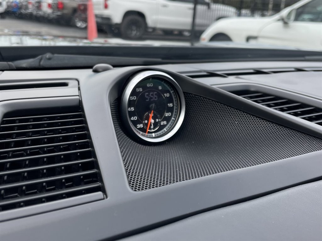 Used 2015 Porsche Panamera GTS image 9