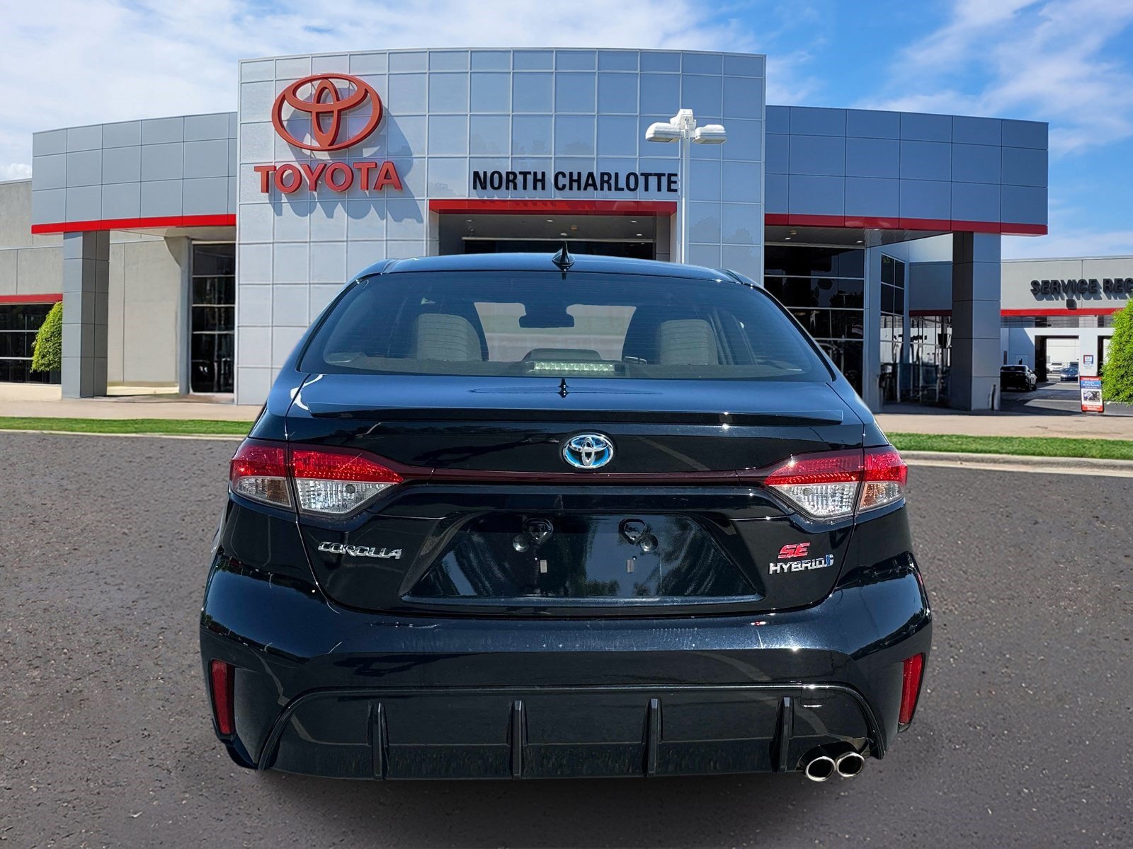 Used 2024 Toyota Corolla SE FWD image 5