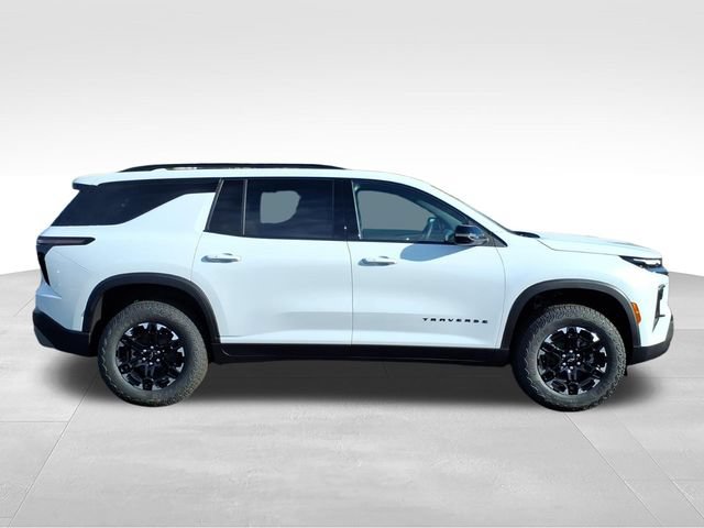 New 2027 Chevrolet Traverse Z71 w/ LPO, Floor Liner Package AWD/4WD image 2