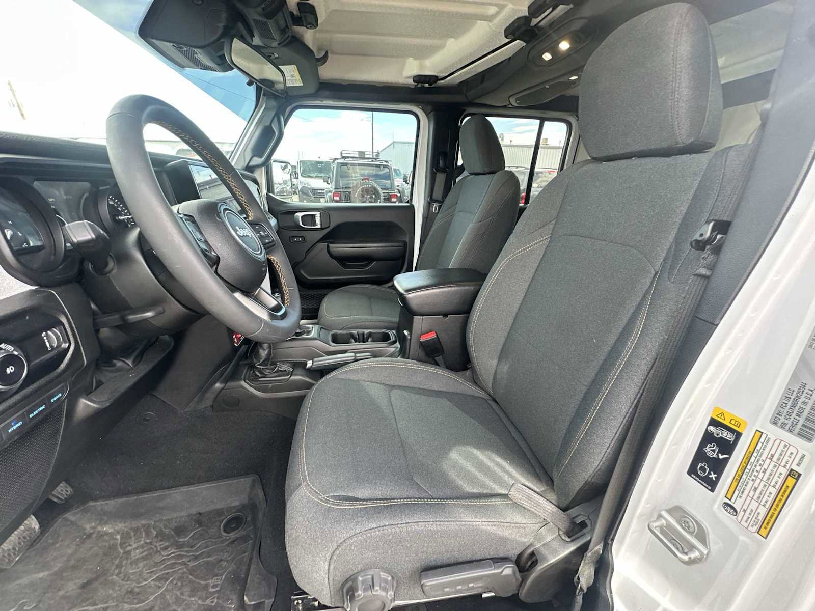 Used 2024 Jeep Wrangler Willys image 13
