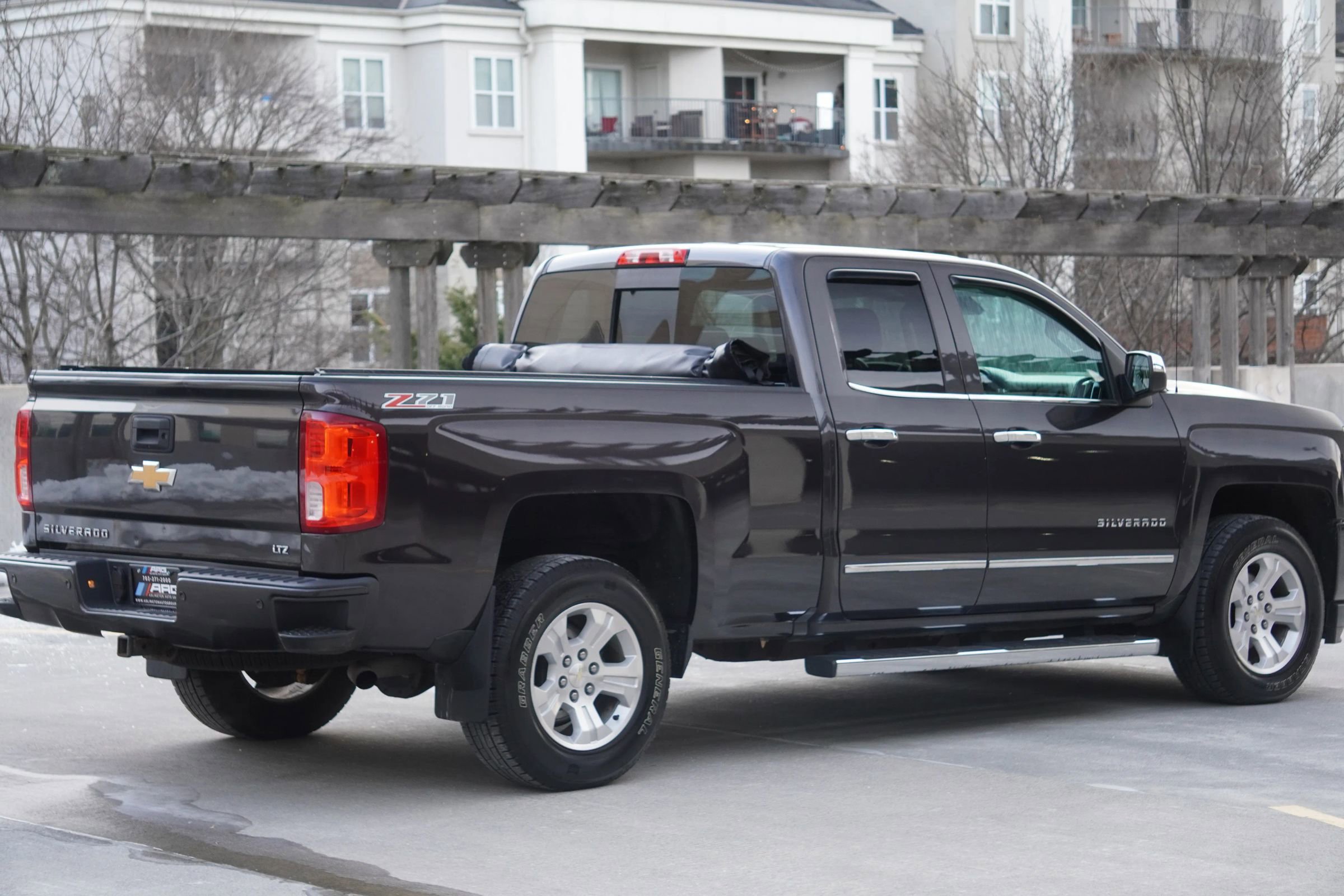 Used 2016 Chevrolet Silverado 1500 LTZ Z71 w/ LTZ Plus Package AWD/4WD image 4