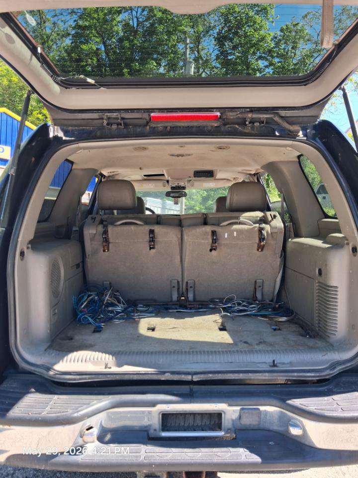 Used 2005 GMC Yukon SLT w/ SLT Preferred Equipment Group AWD/4WD image 11