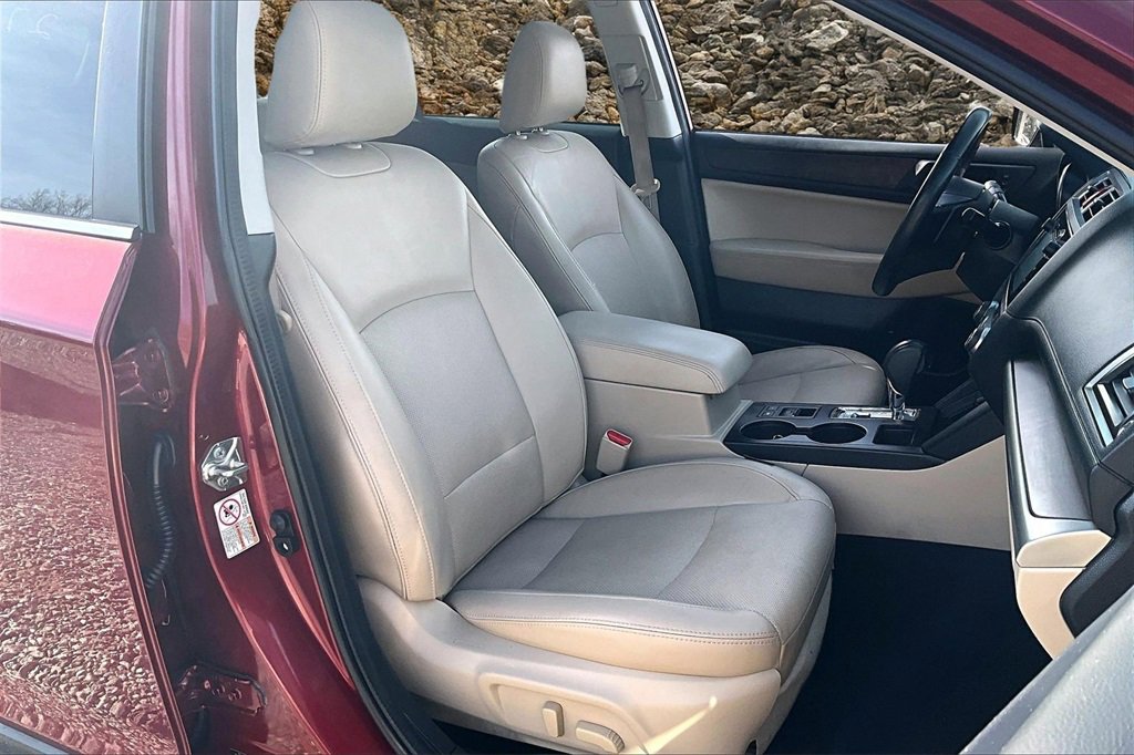Used 2016 Subaru Outback 2.5i Limited image 7