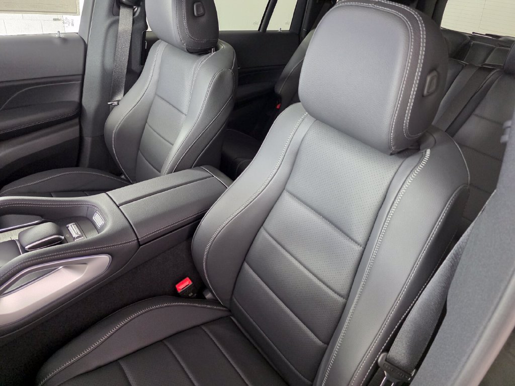 New 2027 Mercedes-Benz GLS 450 4MATIC image 8