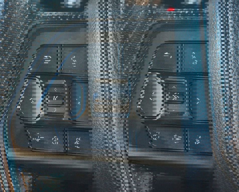 Used 2024 Toyota Tacoma SR image 8