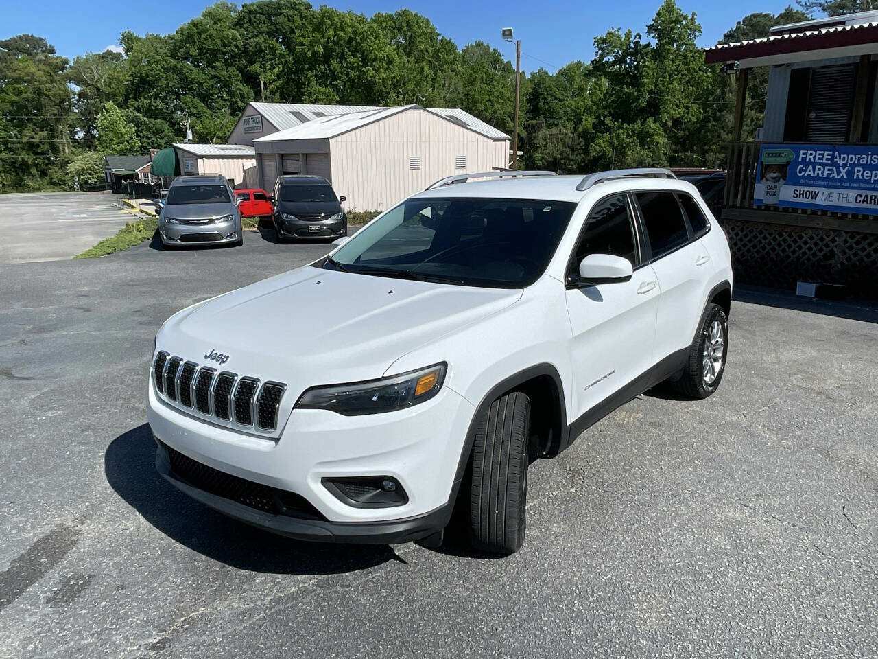 Used 2019 Jeep Cherokee Latitude Plus w/ Comfort/Convenience Group AWD/4WD image 4