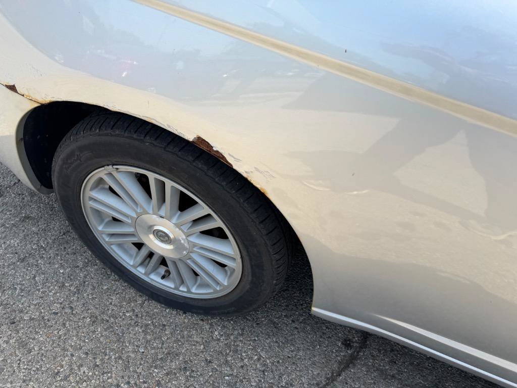 Used 2009 Chrysler Sebring LX w/ Convenience Group FWD image 6