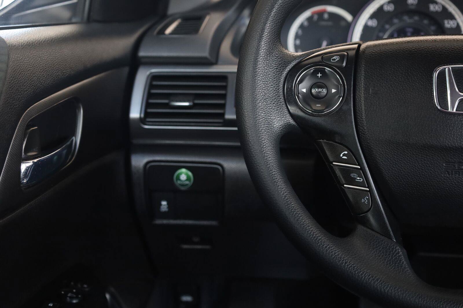 Used 2015 Honda Accord LX image 31