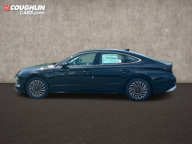 New 2025 Hyundai Sonata Limited image 9
