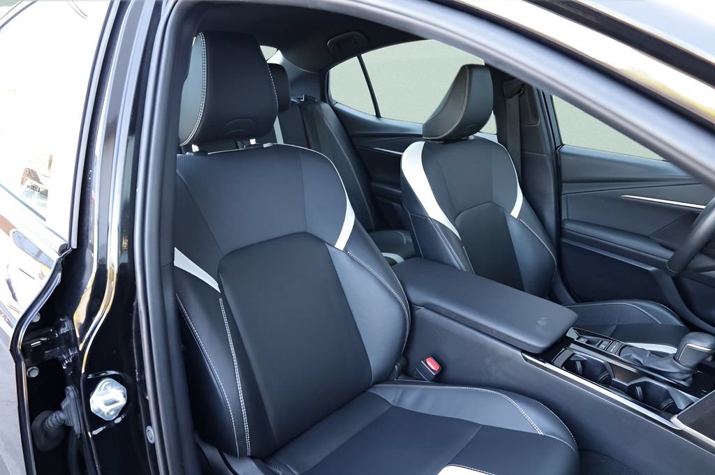 Used 2025 Toyota Camry SE FWD image 23