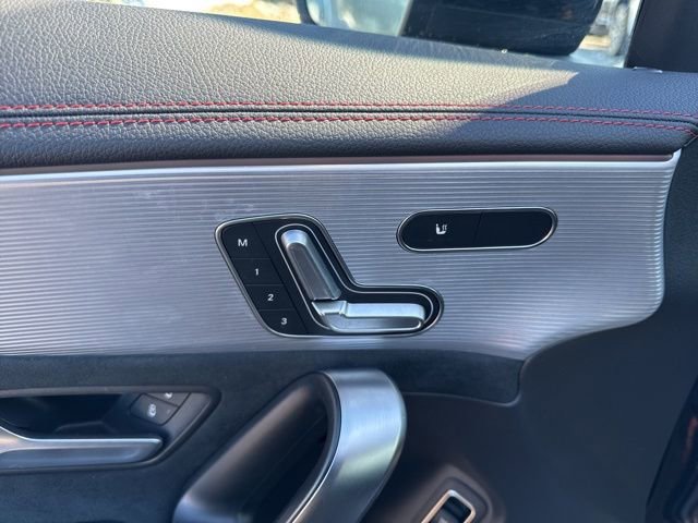 Used 2022 Mercedes-Benz CLA 250 4MATIC image 9