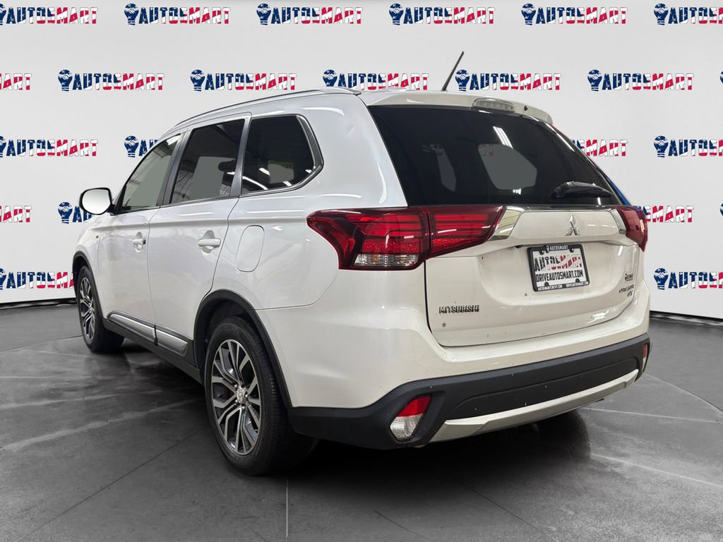 Used 2016 Mitsubishi Outlander GT image 3