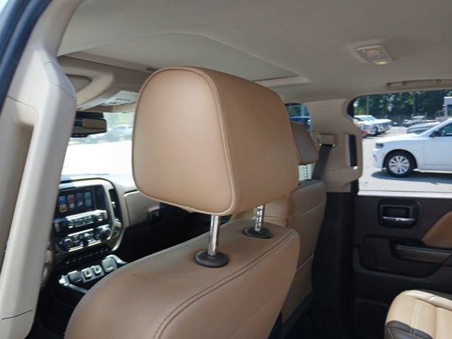 Used 2017 GMC Sierra 2500 Denali w/ Duramax Plus Package AWD/4WD image 17