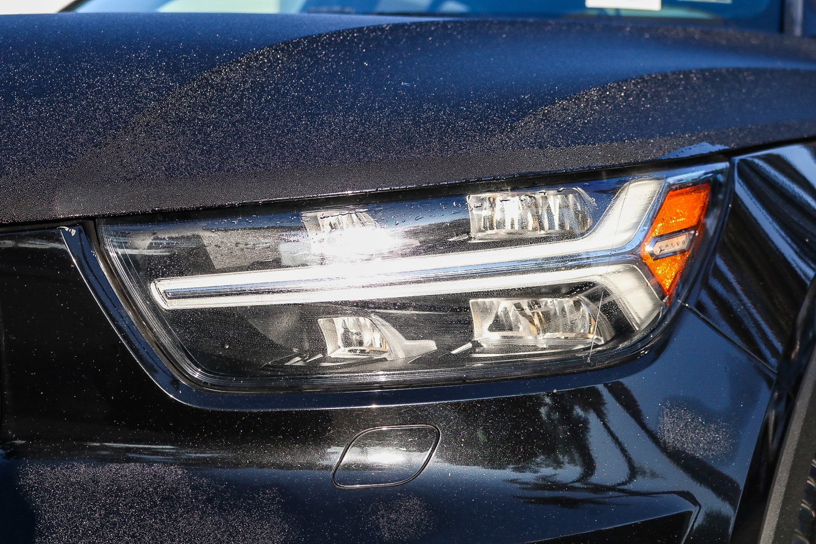 Used 2021 Volvo XC40 P8 Recharge w/ Advanced Package image 4