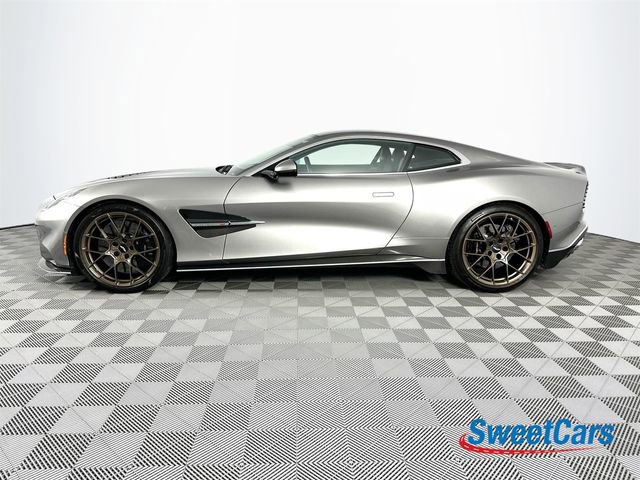 Used 2025 Aston Martin Vanquish RWD image 4
