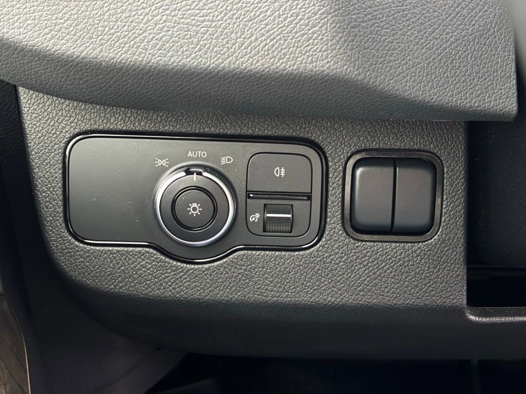 Used 2019 Mercedes-Benz Sprinter 170 w/ Driver Convenience Package image 33