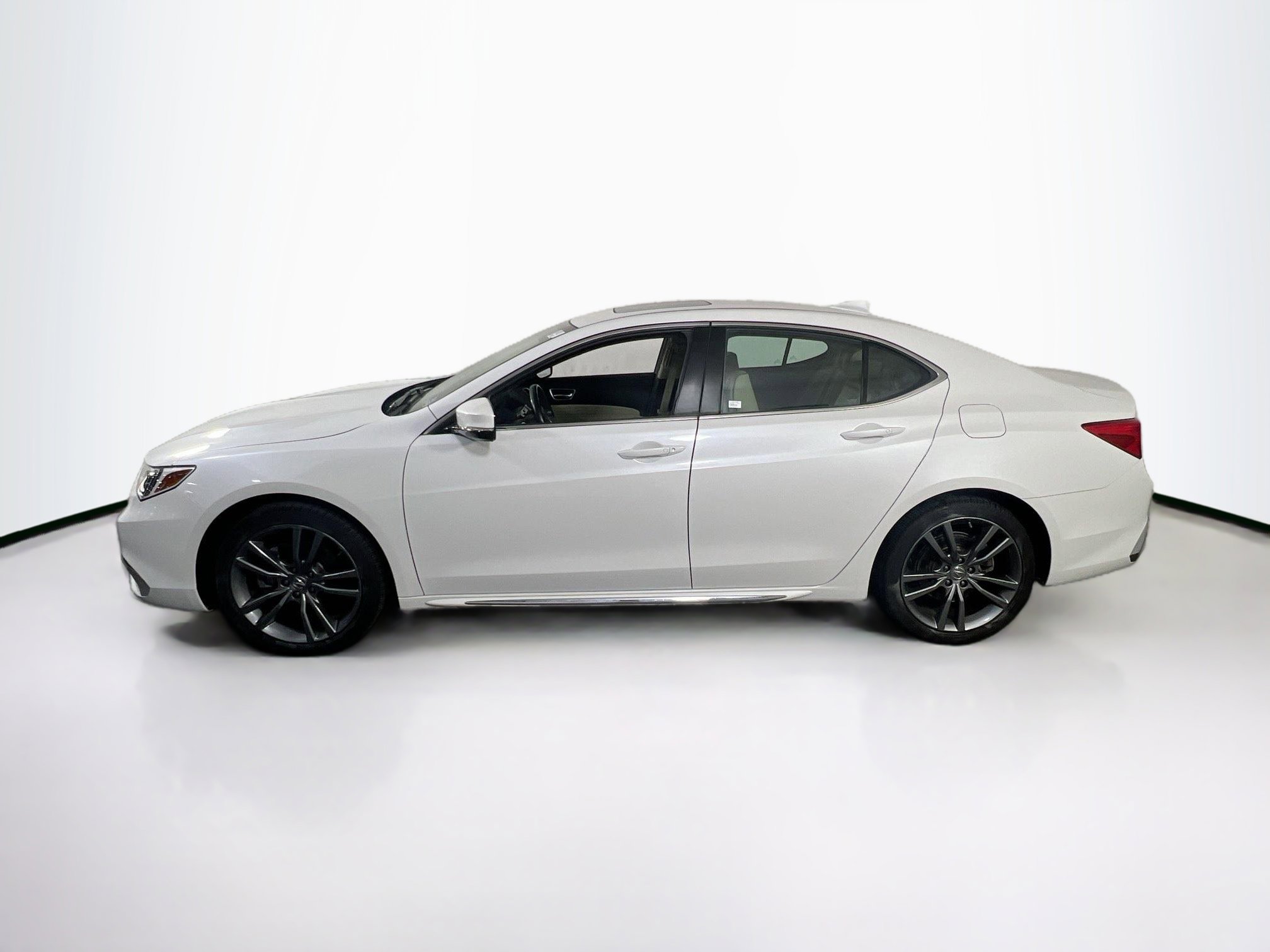 Used 2020 Acura TLX V6 SH-AWD w/ Technology Pkg image 8