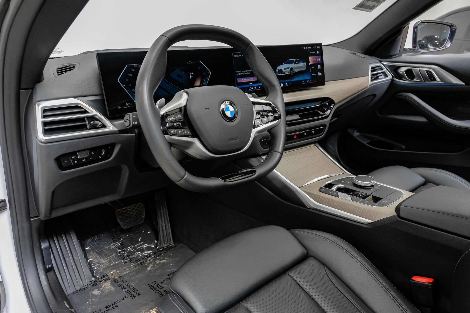 Used 2025 BMW 430i Coupe w/ Premium Package RWD image 3