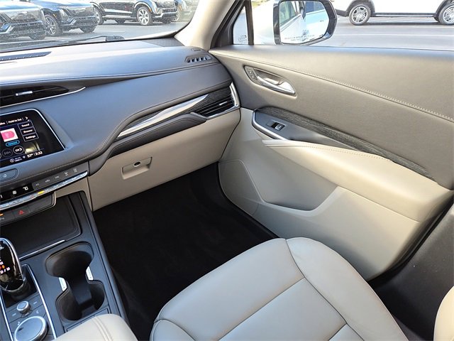 Used 2022 Cadillac XT4 Premium Luxury w/ Safety Alert Package image 20