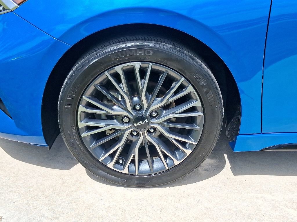 Used 2024 Kia Forte GT-Line FWD image 3