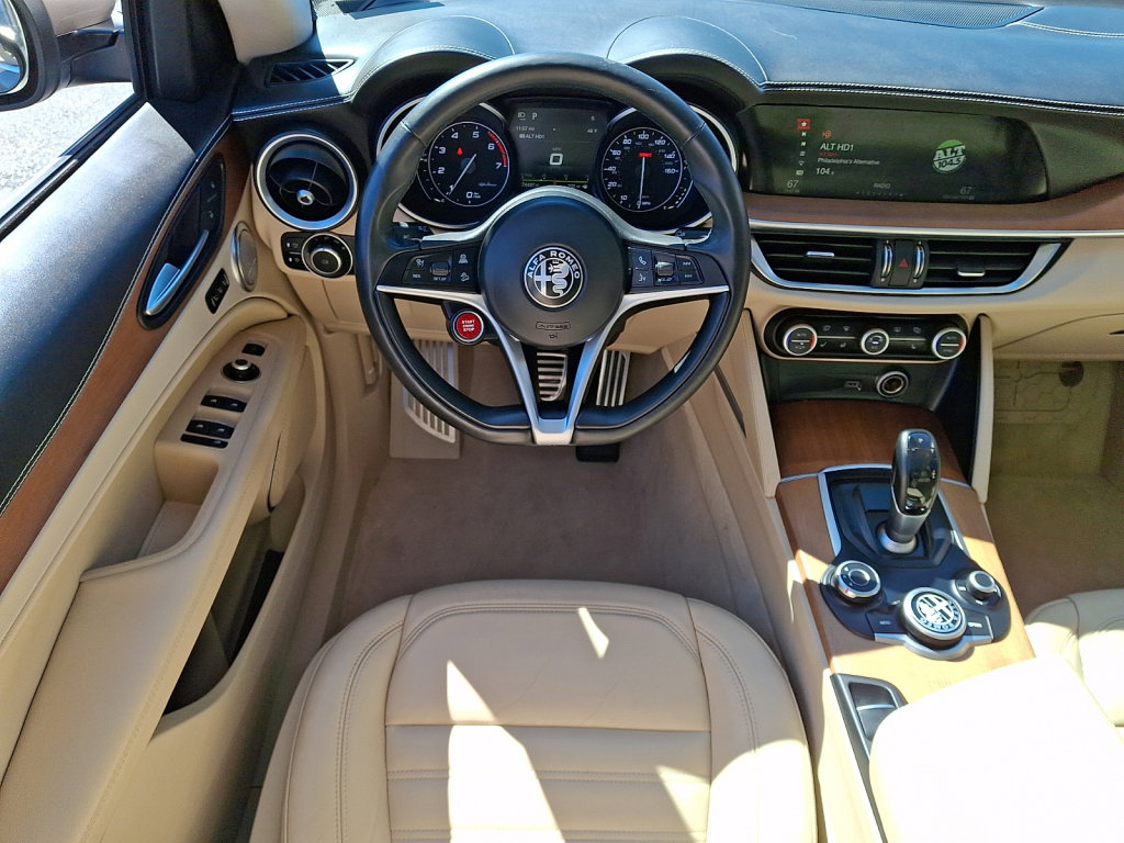 Used 2019 Alfa Romeo Stelvio Ti Lusso w/ Quick Order Package 22X Lusso image 22