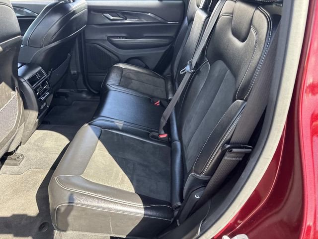 Used 2023 Jeep Grand Cherokee Altitude image 20