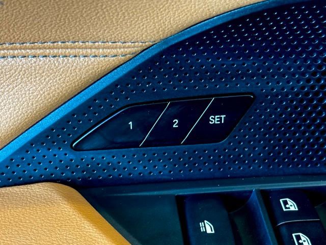 Used 2023 BMW 430i Convertible w/ Premium Package image 18