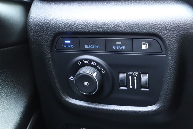 Used 2023 Jeep Grand Cherokee 4WD 4xe image 41