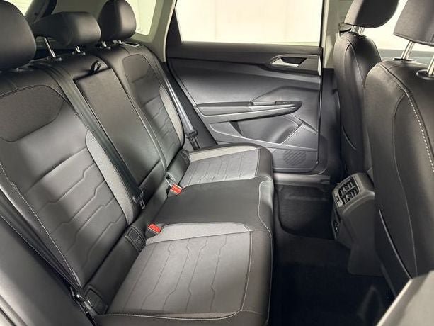 New 2026 Volkswagen Taos SE AWD/4WD image 16