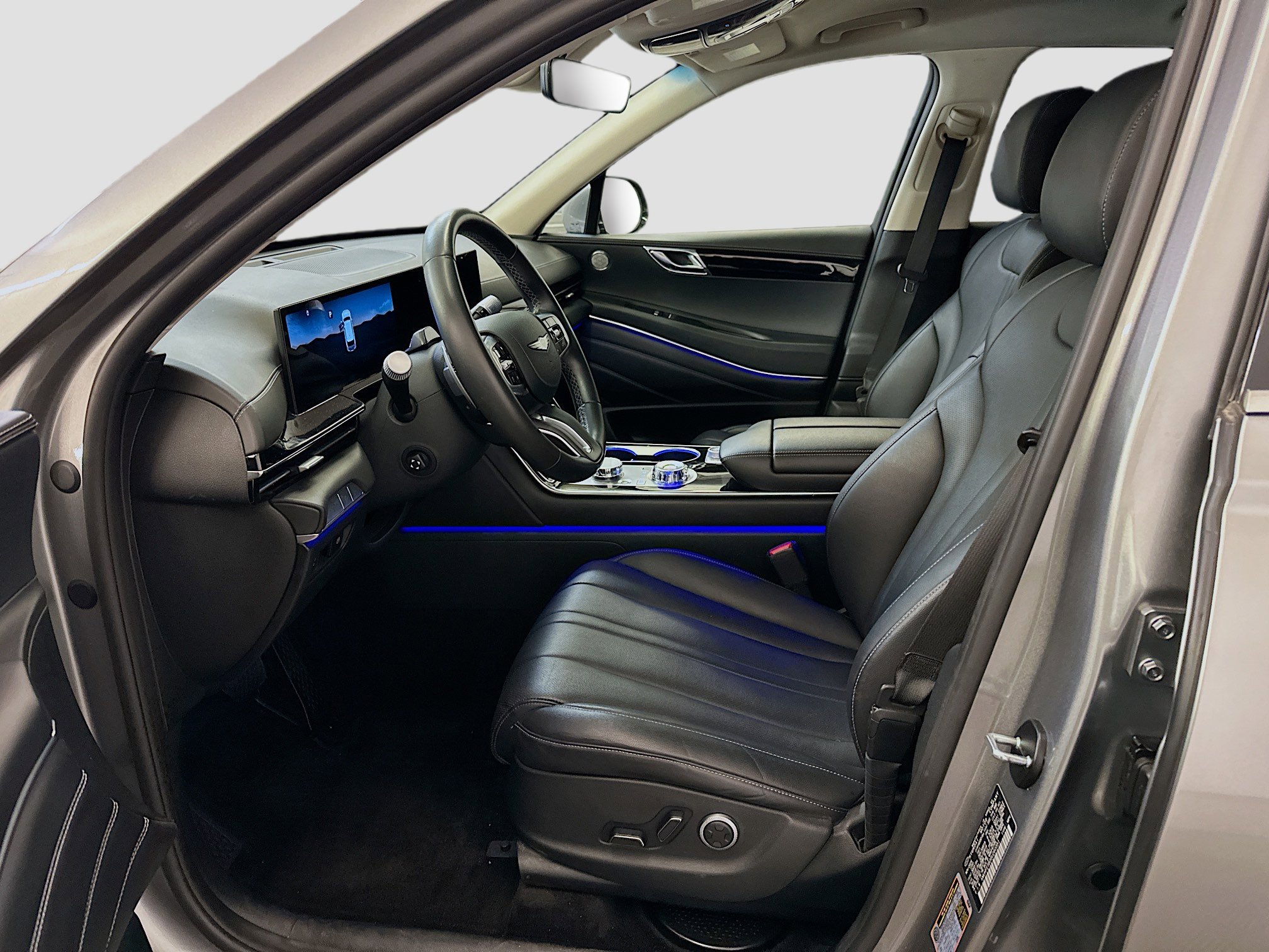 Used 2025 Genesis GV80 2.5T Standard AWD/4WD image 13