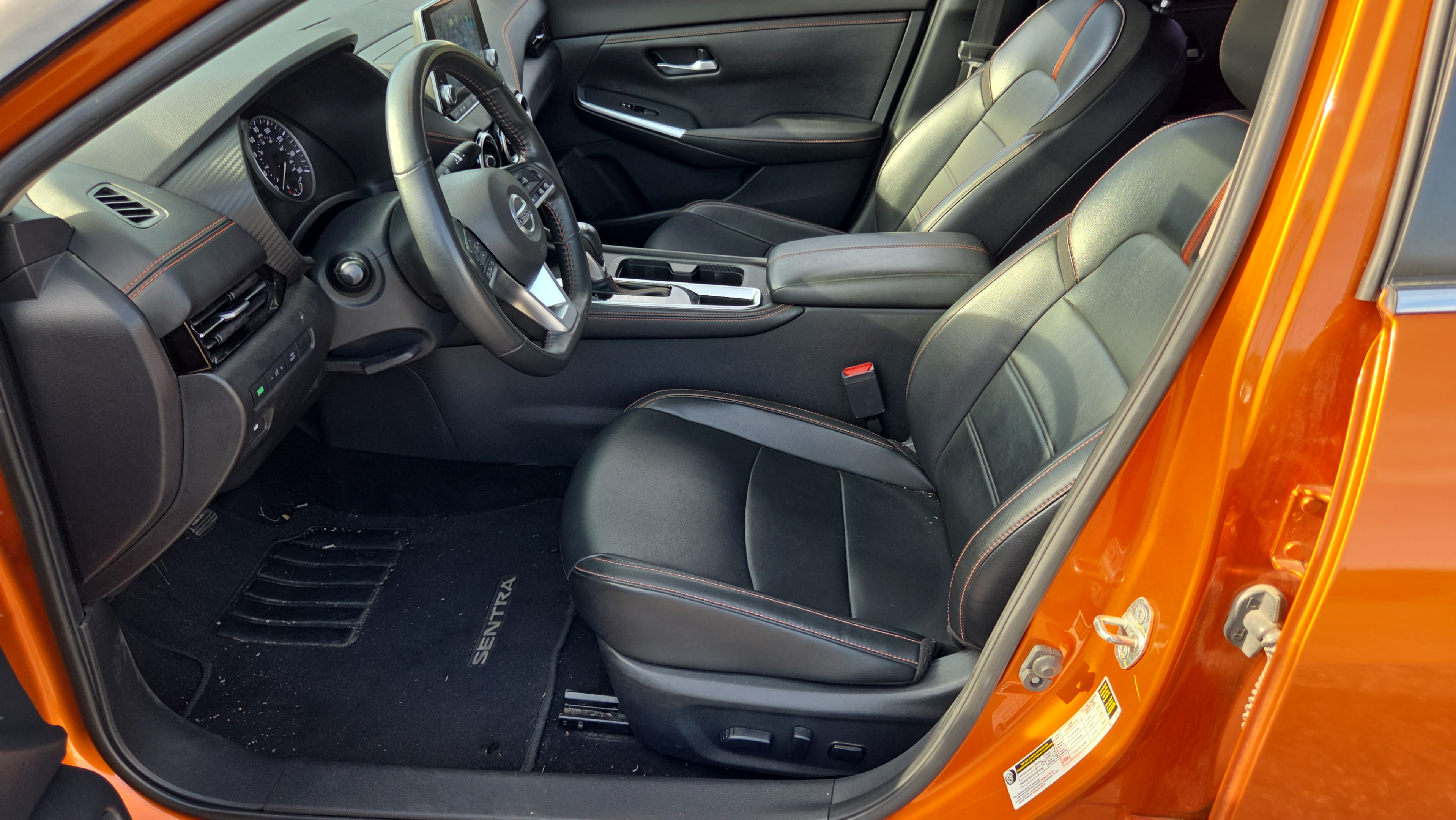 Used 2022 Nissan Sentra SR w/ SR Premium Package FWD image 9