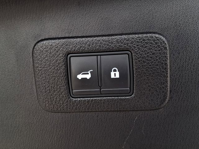Used 2021 Nissan Armada SV w/ SV Appearance Package RWD image 27