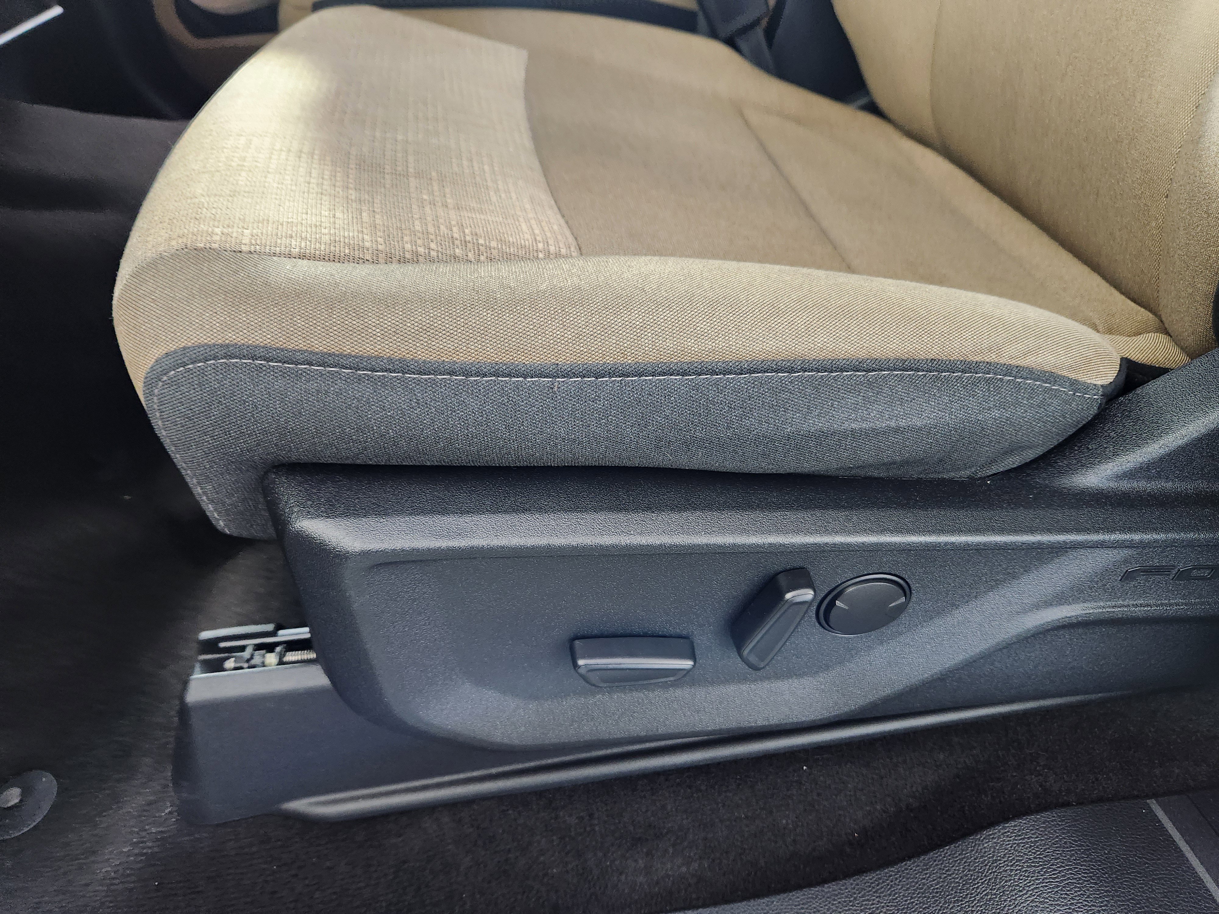 Certified 2022 Ford F150 XLT w/ Equipment Group 302A High image 15