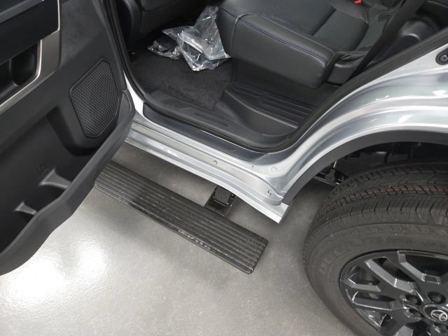 New 2026 Toyota Sequoia Platinum AWD/4WD image 20