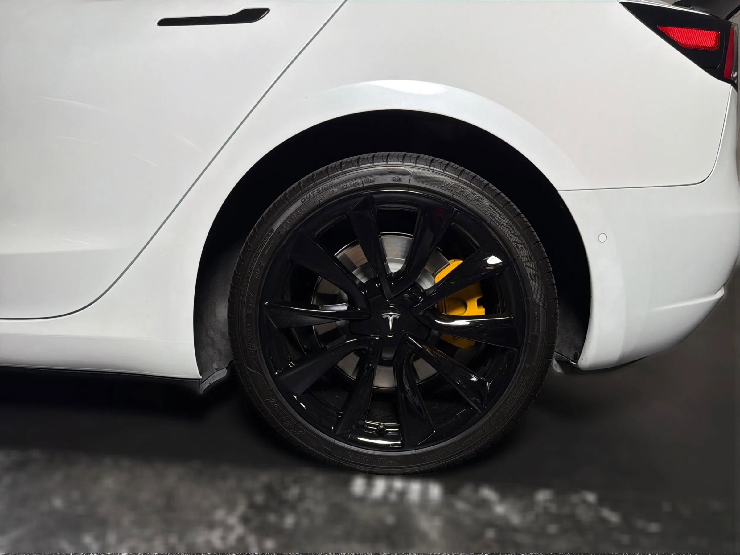 Used 2020 Tesla Model 3 Standard Range Plus RWD image 23