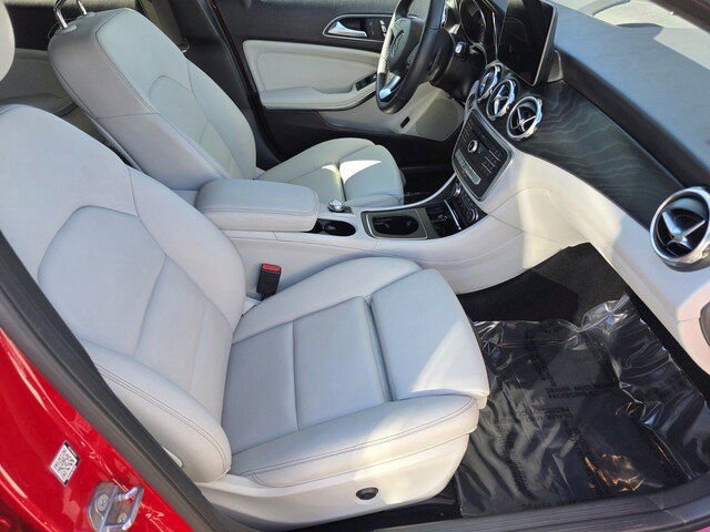 Used 2020 Mercedes-Benz GLA 250 image 32