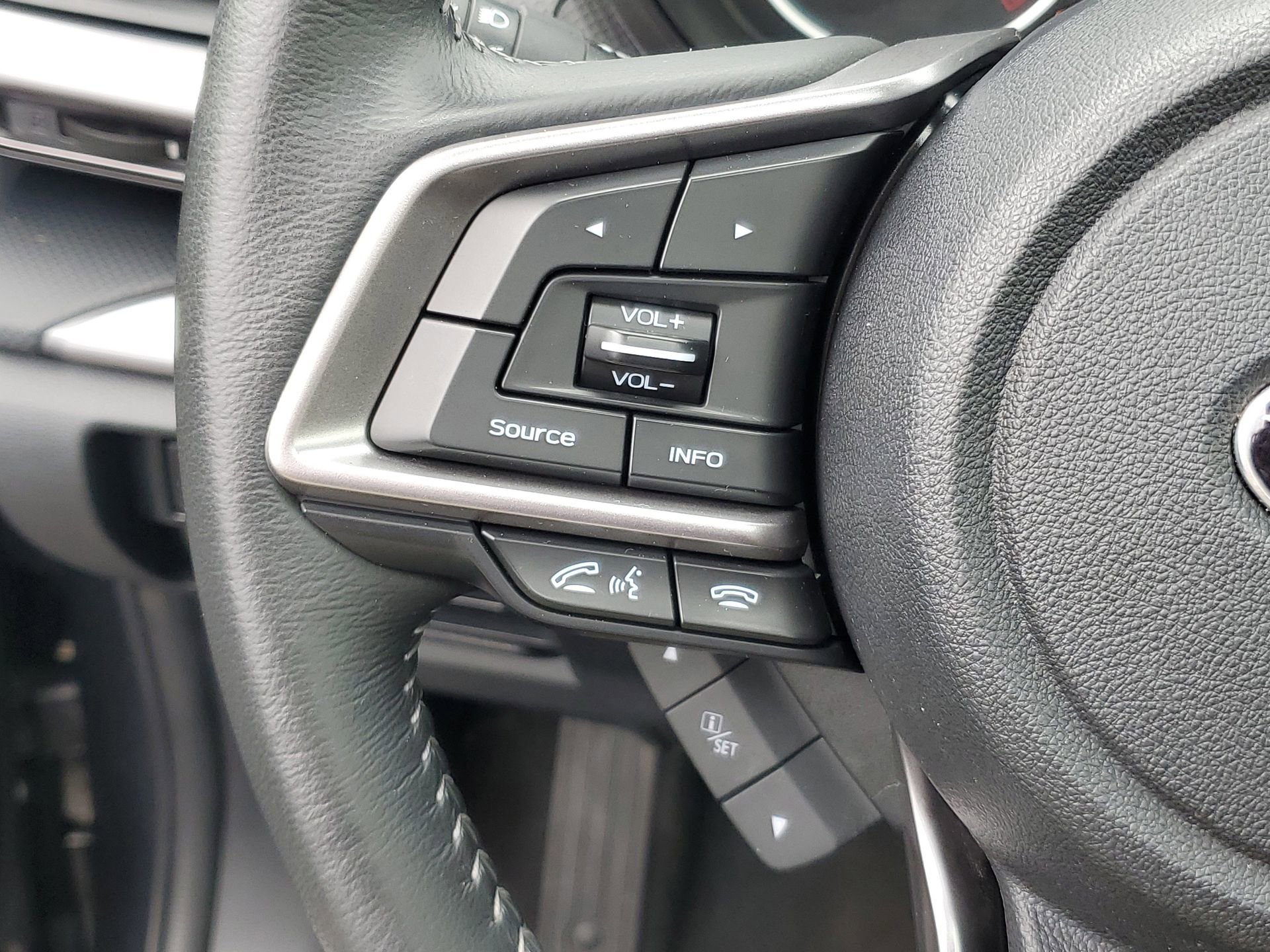 Used 2023 Subaru Forester Premium AWD/4WD image 23