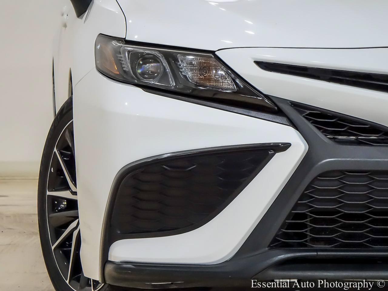 Used 2023 Toyota Camry SE w/ Cold Weather Package AWD/4WD image 6