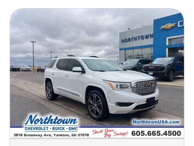 Used 2017 GMC Acadia Denali w/ Technology Package image 32