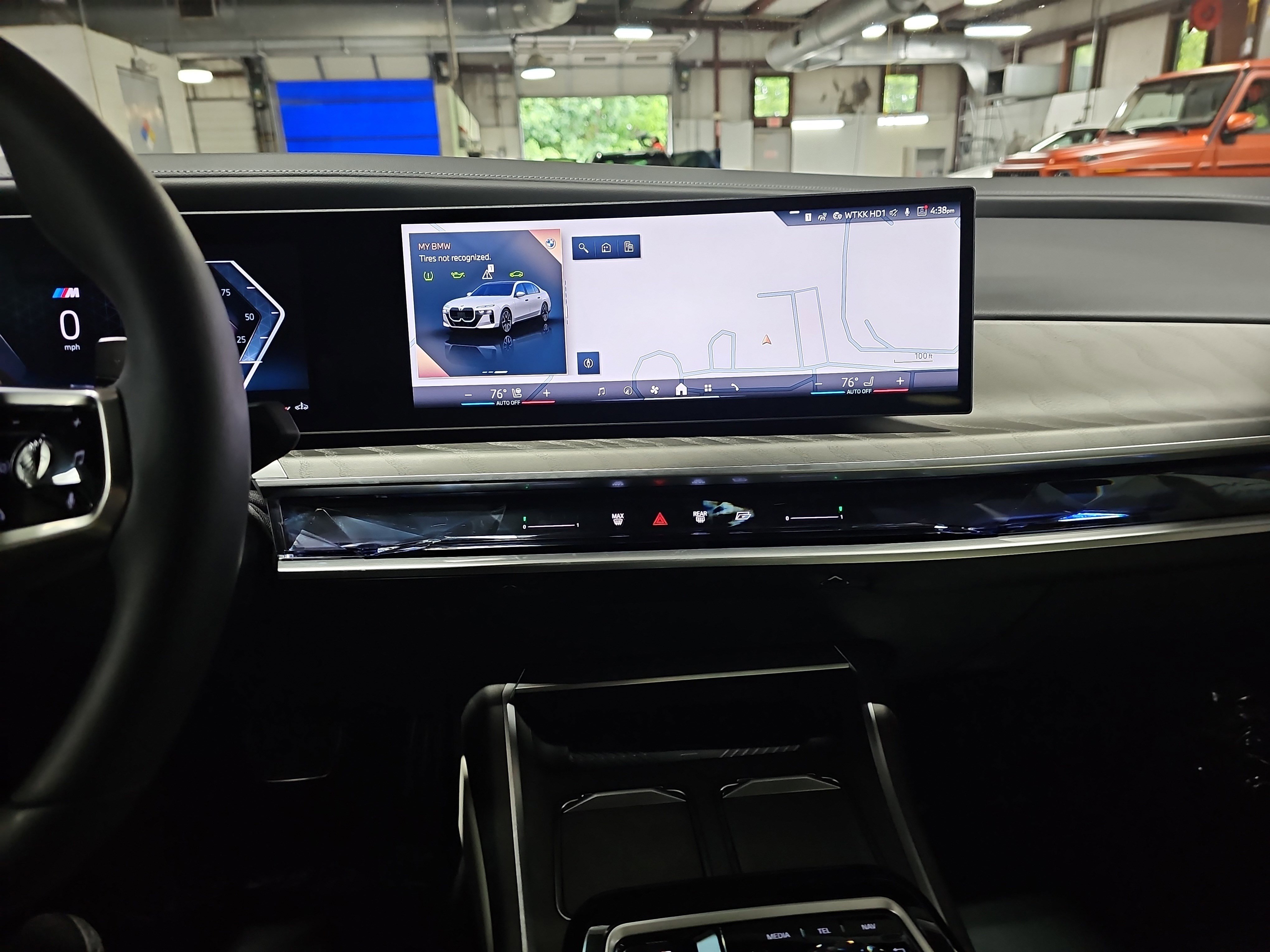 Certified 2025 BMW 760i xDrive w/ Executive Package AWD/4WD image 22