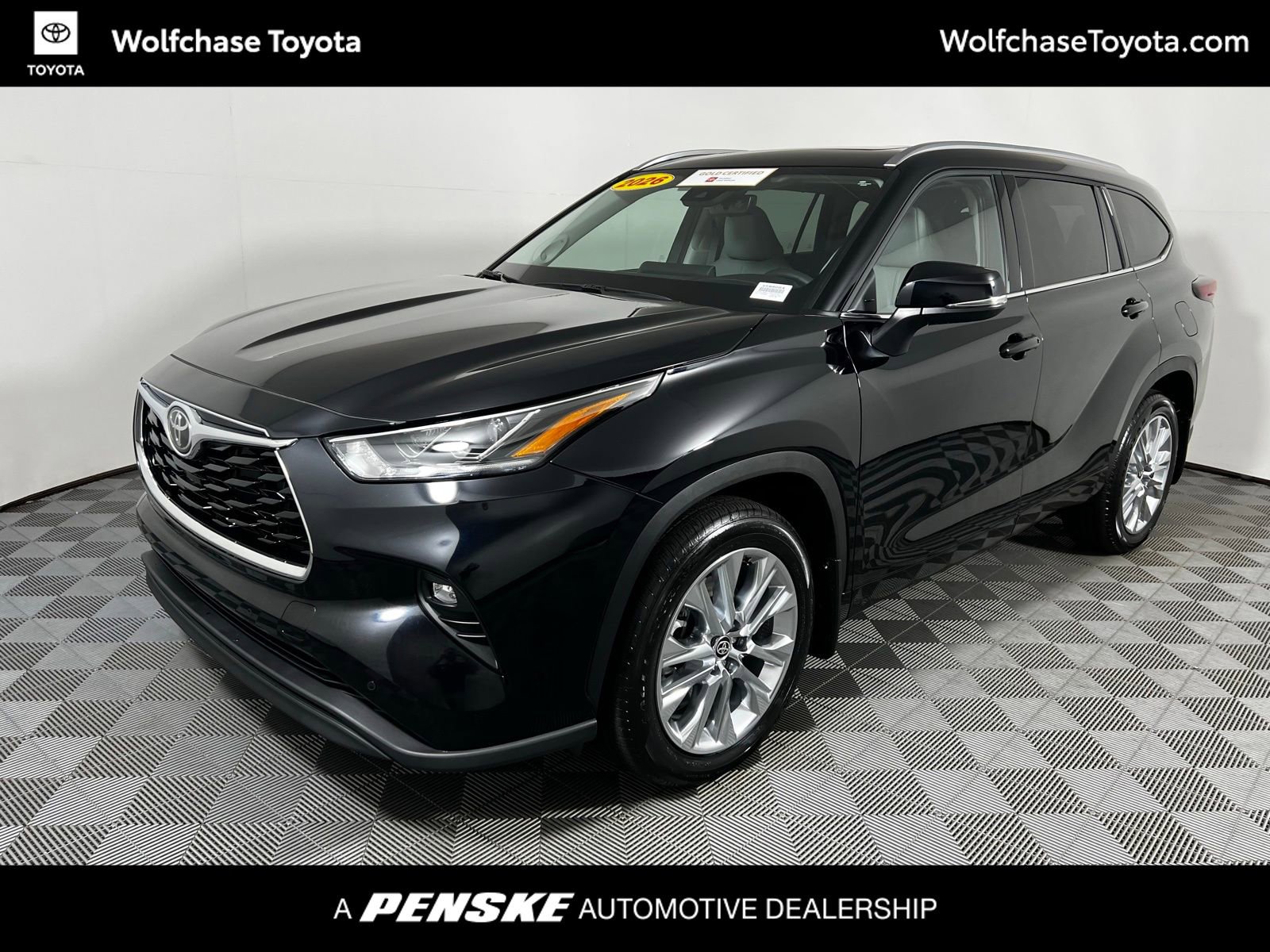 Certified 2026 Toyota Highlander Limited image 1