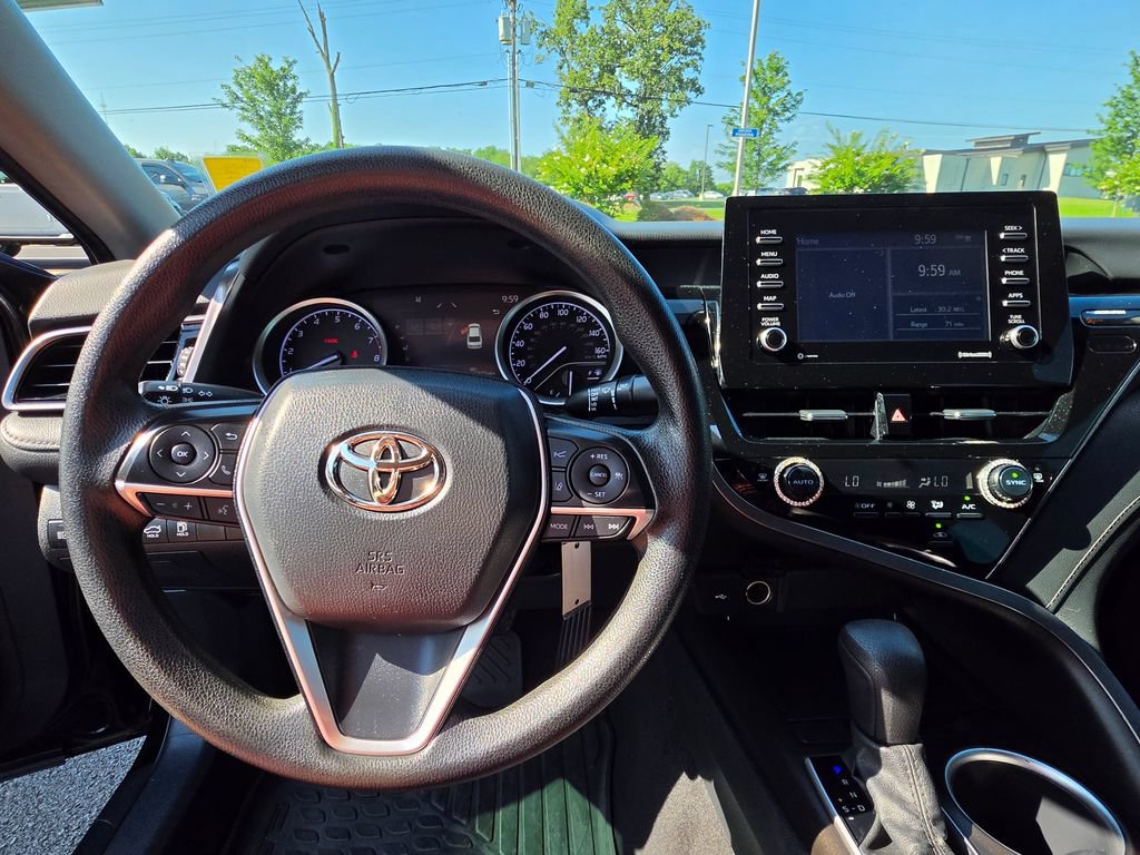Used 2022 Toyota Camry LE AWD/4WD image 16