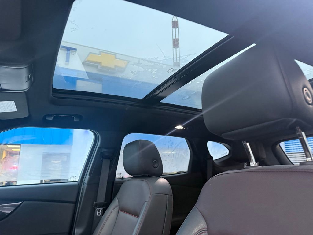 Used 2023 Chevrolet Blazer RS w/ Enhanced Convenience Package image 32