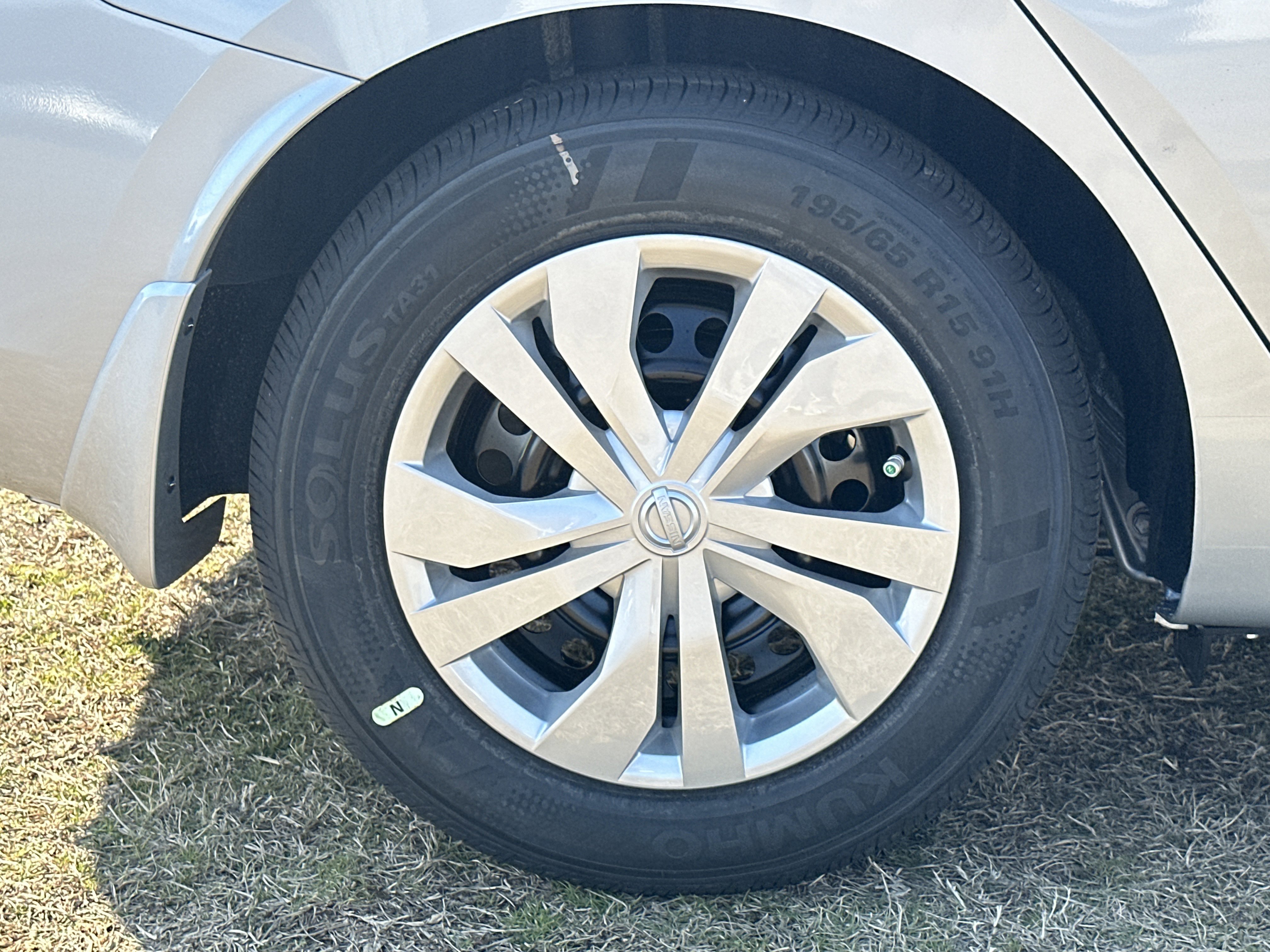 New 2025 Nissan Versa S w/ Trunk Package image 17